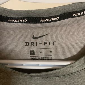 Nike pro size medium men’s